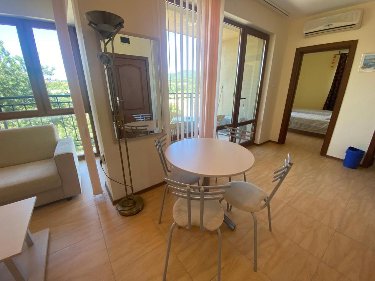 Amadeus 1 - 13B Large Two Bedroom Apartment Sunny Beach Dış mekan fotoğraf