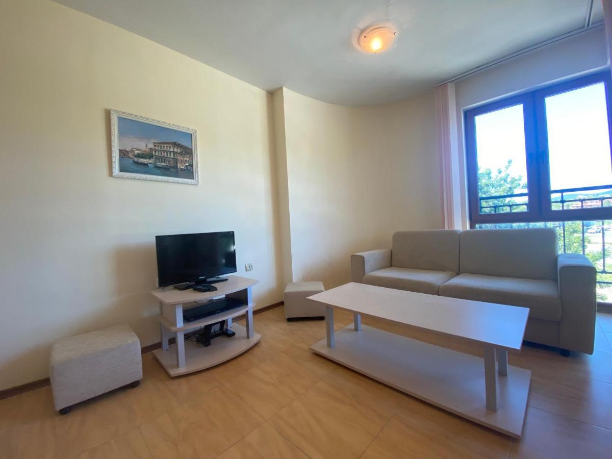 Amadeus 1 - 13B Large Two Bedroom Apartment Sunny Beach Dış mekan fotoğraf