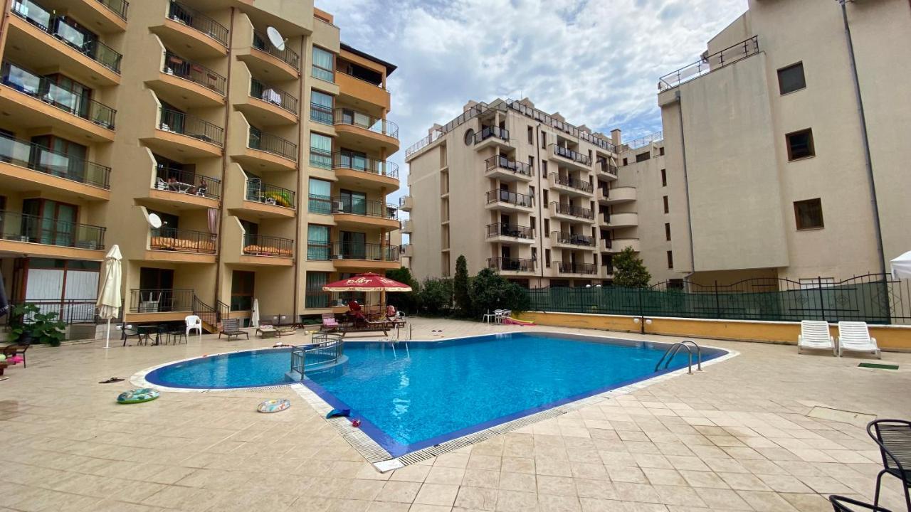 Amadeus 1 - 13B Large Two Bedroom Apartment Sunny Beach Dış mekan fotoğraf